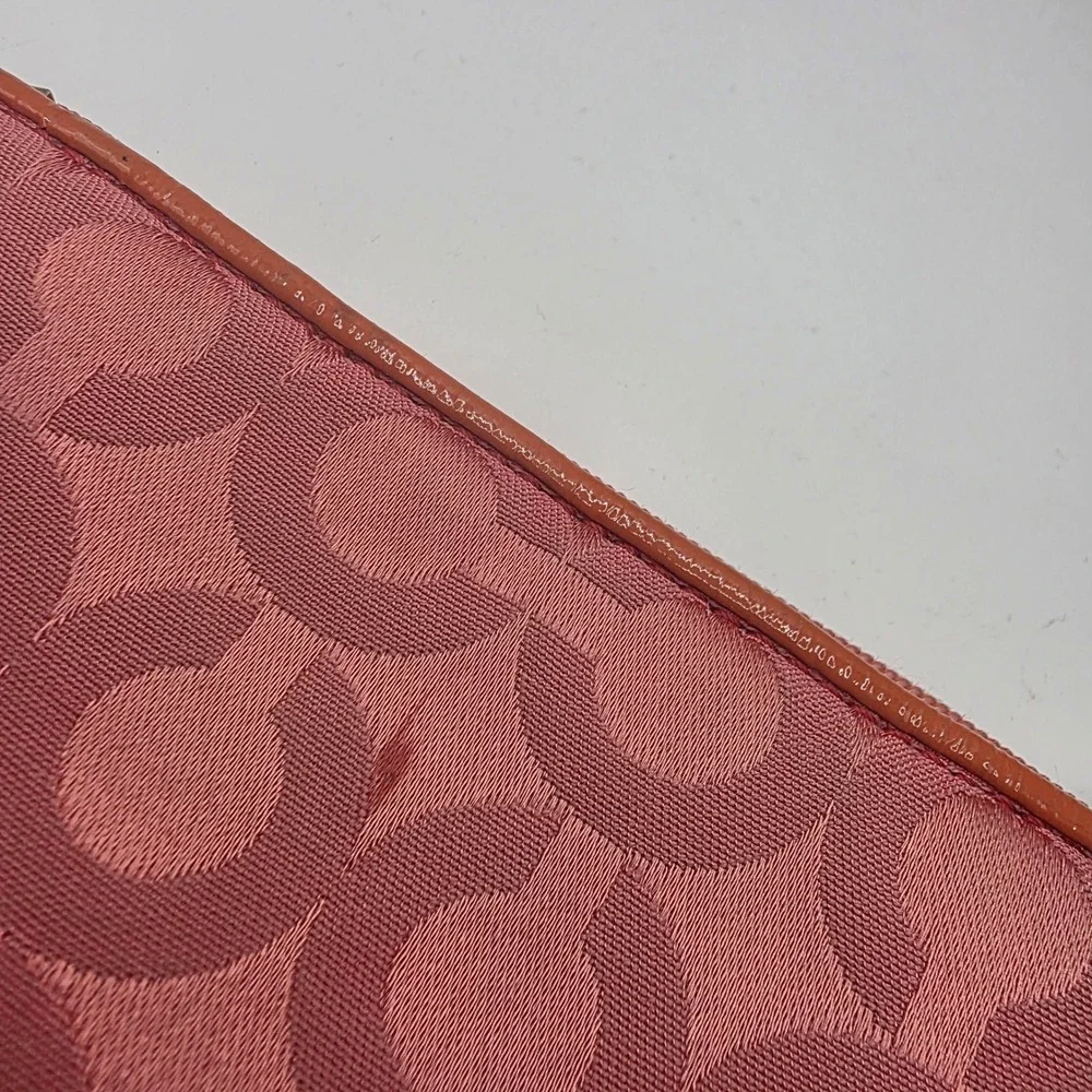 Coach Signature C Jacquard Wristlet Coral Pink Patent Leather Trim Gold Logo